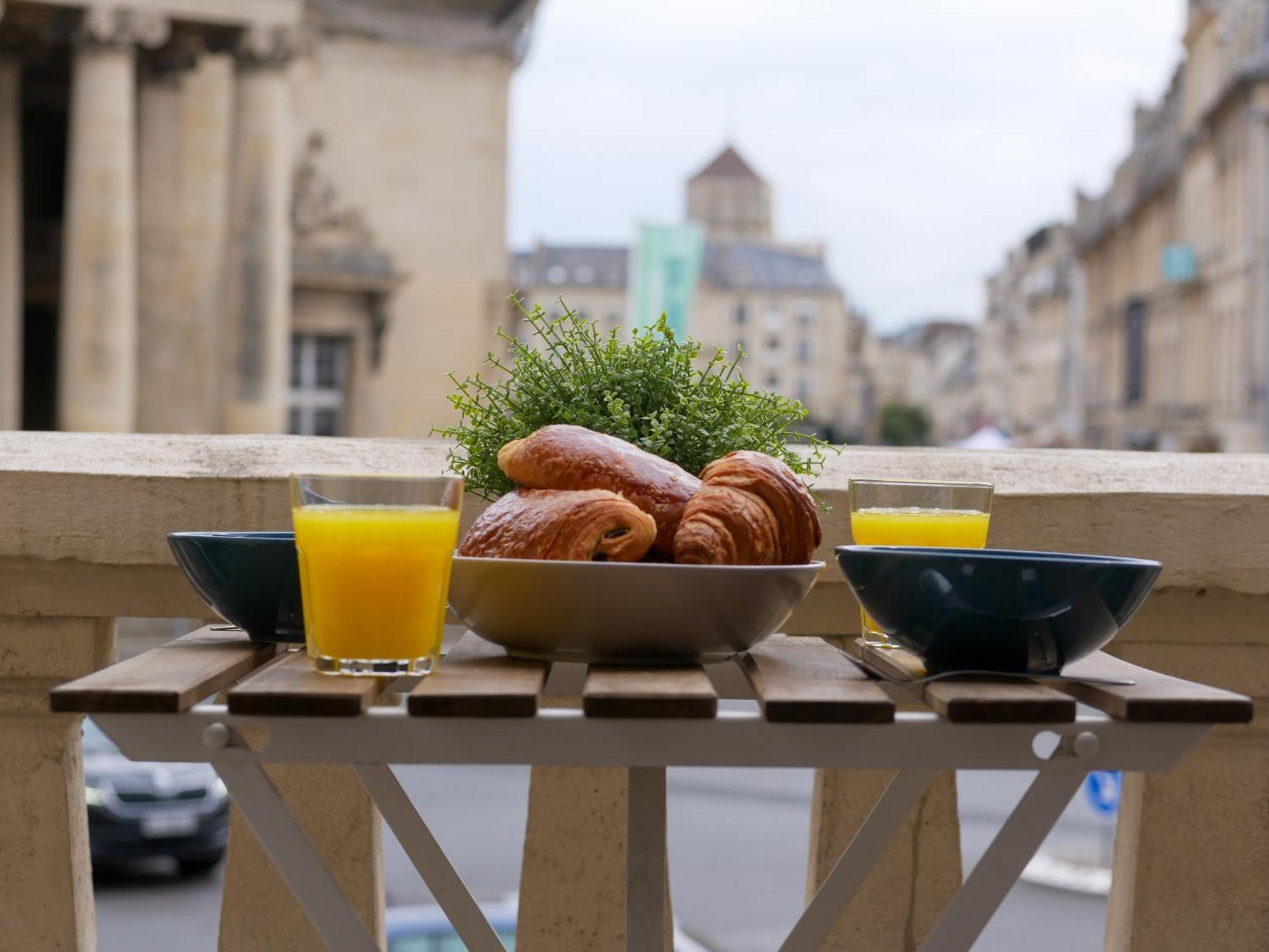 Studio Renove Avec Terrasse Et Vue Unique ! Caen Exterior foto